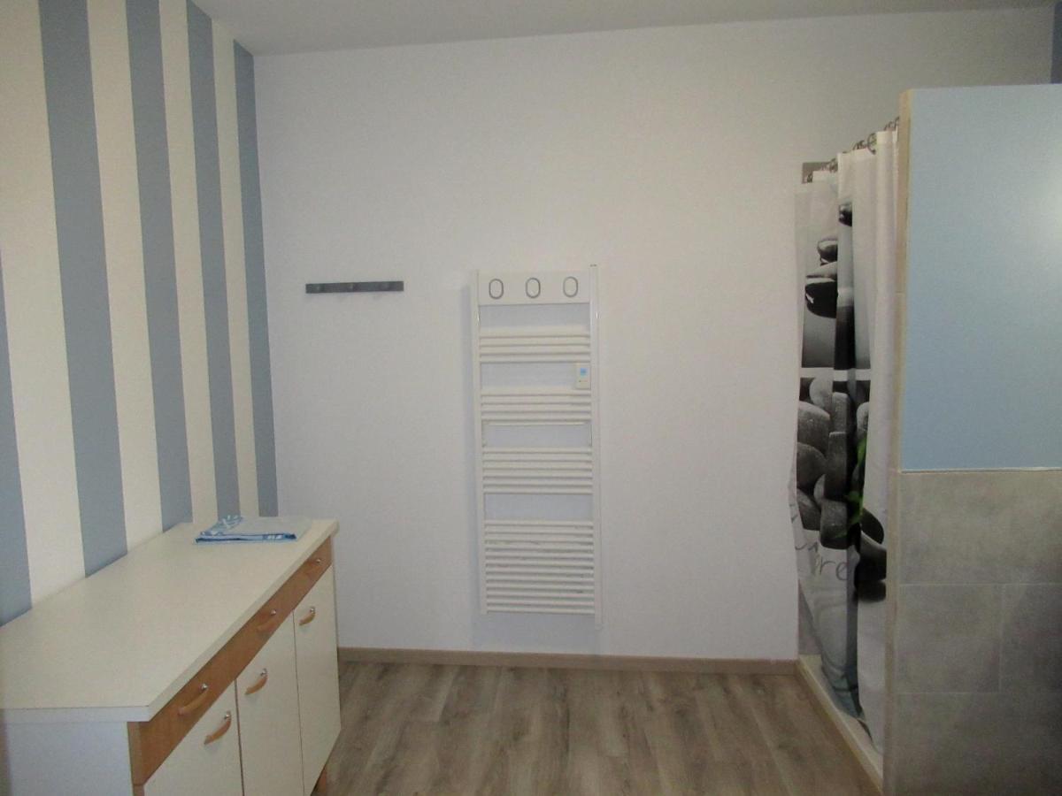 Le Gite Des Fresques Saint-Savin  Buitenkant foto
